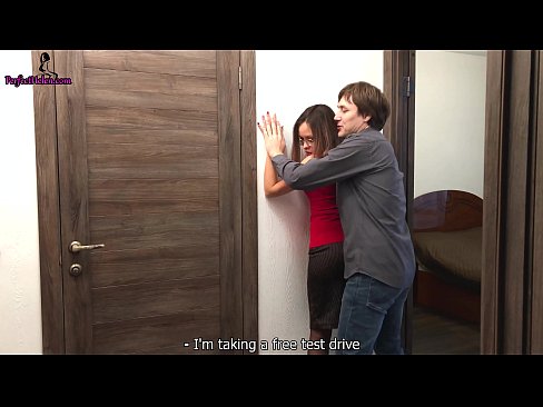 ❤️ Sexy eiendomsmegler rykker sensuelt hennes fitte og knuller mens hun selger leiligheten hennes - Krempai ☑ Pornovideo ved no.com-pornzog.ru ️❤