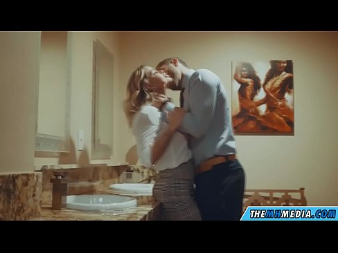 ❤️ Når en barmfagre blondine forfører deg på et offentlig toalett ☑ Pornovideo ved no.com-pornzog.ru ️❤